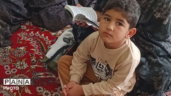 حضور پر رنگ کودکان ولایی روستای نقاب در اربعین رهبر انقلاب اسلامی