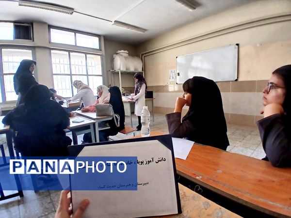 اجرای طرح پایگاه تابستانی در دبیرستان حدیث کسا ناحیه یک شهرری