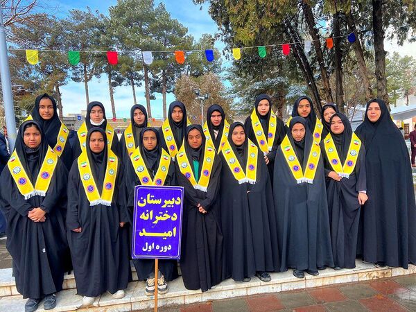 راهپیمایی ۲۲بهمن در شهرستان کاشمر با حضور پر رنگ مردم برگزار شد 