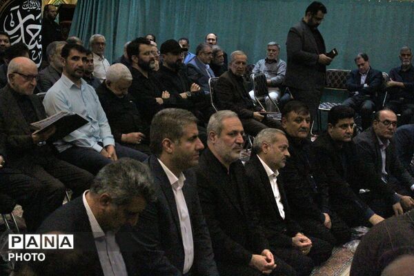وداع با مادری که سه شهید پروراند و پس از سال ها فراق به آغوش فرزندانش بازگشت