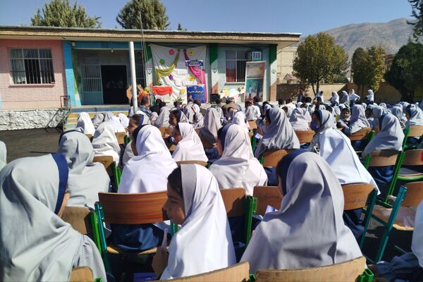 مدرسه فروغ دانش میزبان آیین باشکوه جشن عاطفه‌ها شد