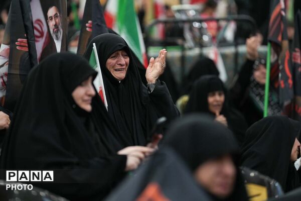 اجتماع بانوان انقلابی به مناسبت چهلم قائد امت و شهدای میناب در مسجد جمکران 