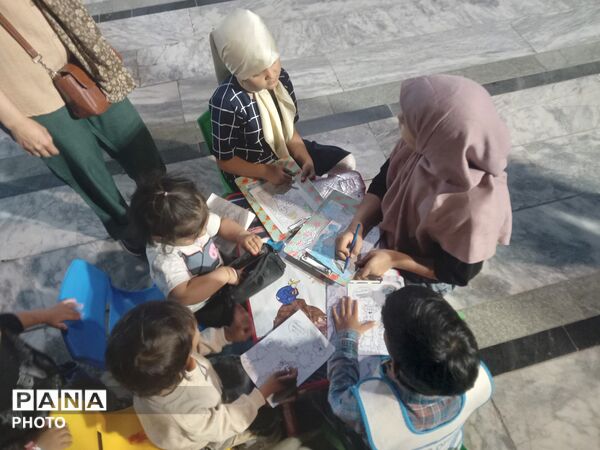 غرفه دهه نودی ها  میزبان کودکان نیشابوری برای هفتاد و هفتمین بار 