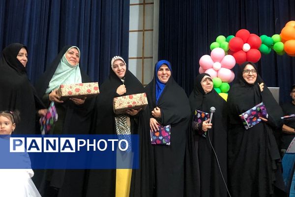 جشن الفبا دبستان شاهد ام‌البنین (س) ناحیه 2 شهرری