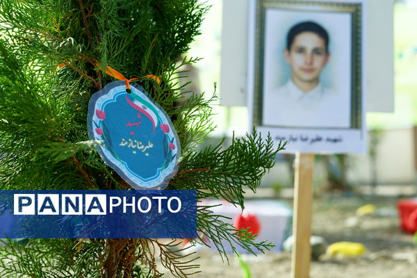 غنچه‌های دانش در نخستین روز مدرسه شکفتند