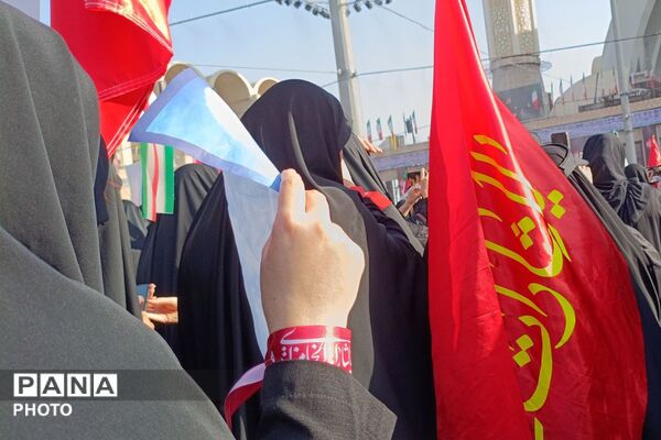 وداع آحاد مردم ایران با رهبر شهید در مصلی تهران
