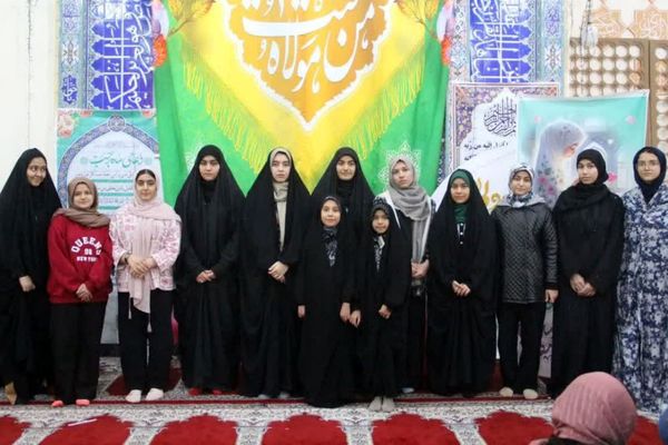 بازدید مسئولان آموزش‌ و پرورش از اعتکاف دختران در مسجد الزهرا(س) قیامدشت