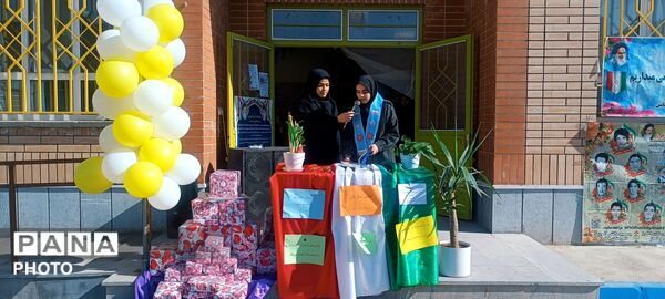 جشن ستارگان در دبیرستان نیایش شهرستان باخرز