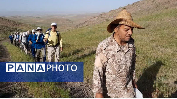 کوه‌پیمایی پیشکسوتان قم در آستانه سالگرد ارتحال حضرت امام(ره)