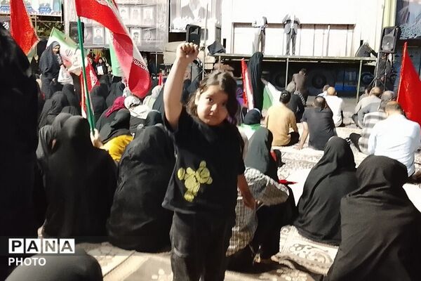 تجمع پرشور مردم در میدان معلم شهید امام خامنه‌ای