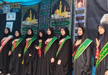 دانش‌آموزان ملایری، پیشگام در امر خدمت‌رسانی به زائران اباعبدالله الحسین (ع)