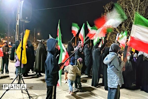 شیعه امام خود را تنها نمی گذارد 
