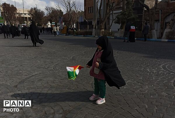تجدید‌ میثاق‌ مردمان‌ غیور‌ تبریز‌ در‌ تشییع‌ پیکر‌ شهدای اقتدار