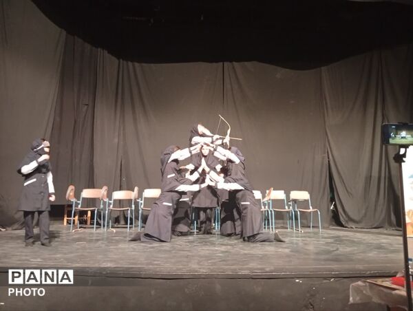 رقابت دانش‌آموزان در بخش هنرهای نمایشی جشنواره «فردا»
