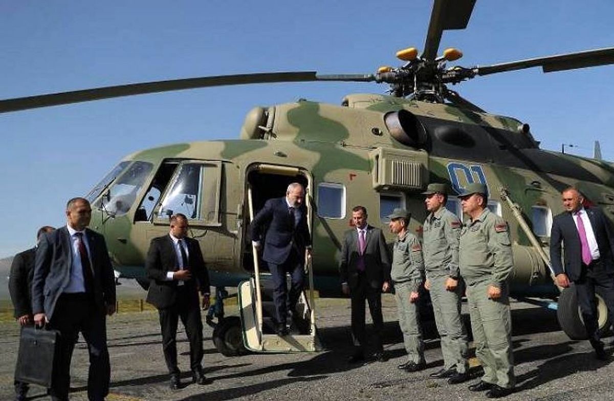 فرود اضطراری بالگرد نخست وزیر ارمنستان