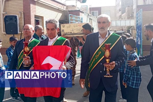 مدراس شهرستان قدس میزبان پرچم حرم امام حسین (ع) و شهید گمنام 