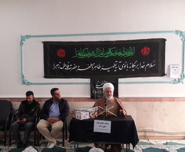 مسئولان اسدآباد «فرهنگ نماز» را در مدارس کلید زدند