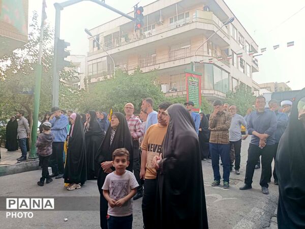 اردوی زیارتی دانشجومعلمان قم در مرقد امام و بیت رهبر شهید
