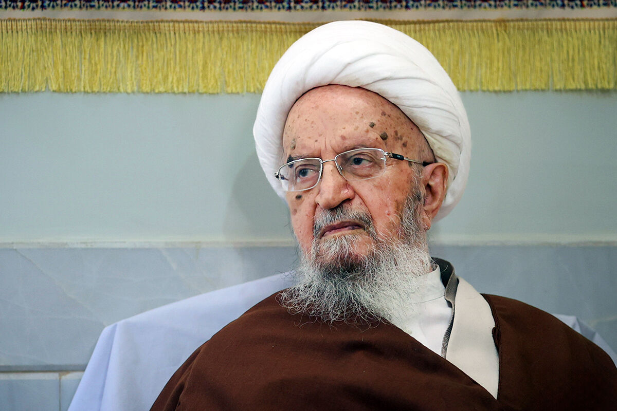 پیام حضرت آیت الله العظمی مکارم شیرازی(دامت برکاته)به سی و نهمین اجلاس رؤسای آموزش و پرورش کشور