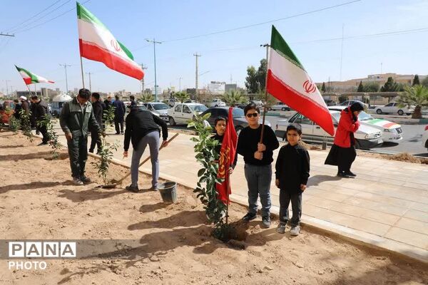 کاشت ۱۰۰۰ «نهال امید» به یاد «سرو ایران» در یزد