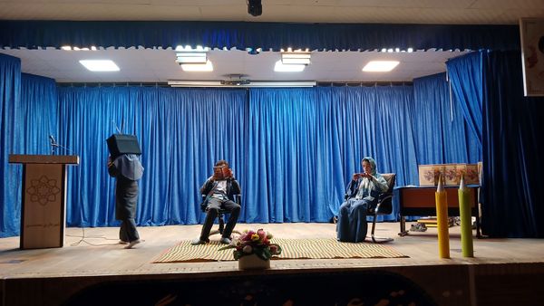 تقدیر از دانش‌آموزان فعال محمدشهری در زمینه‌های فرهنگی و هنری