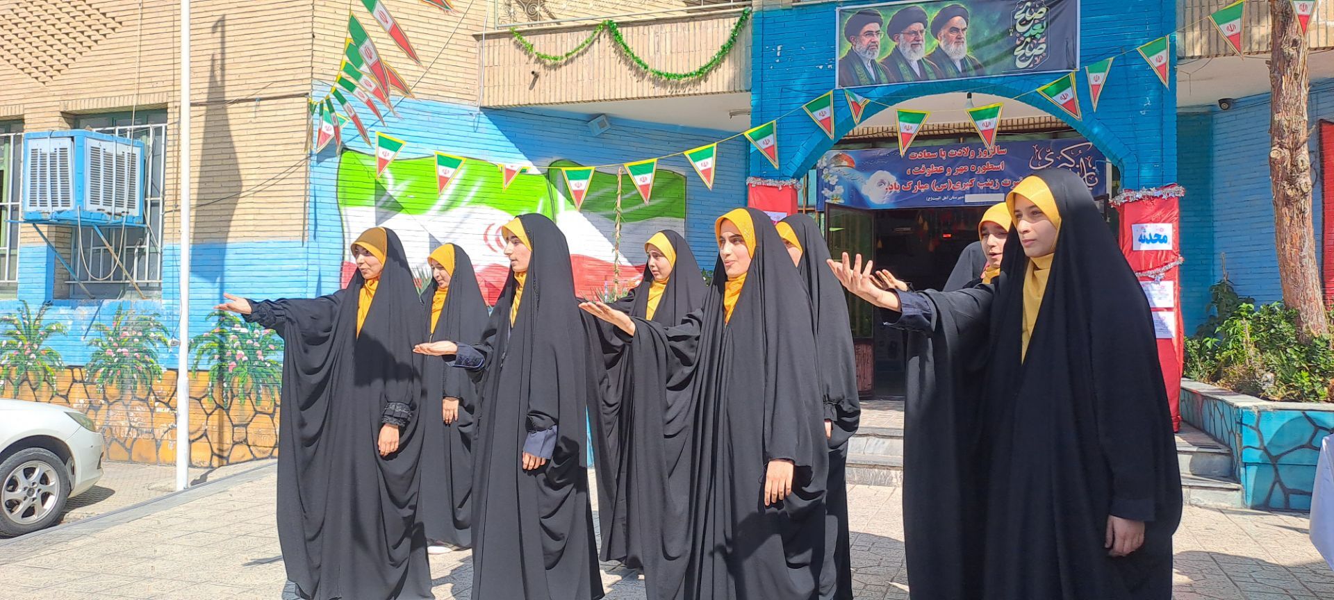 جشن میلاد حضرت زینب(س) و گرامیداشت روز پرستار در دبیرستان اهل‌البیت(ع) ناحیه 4 کرج