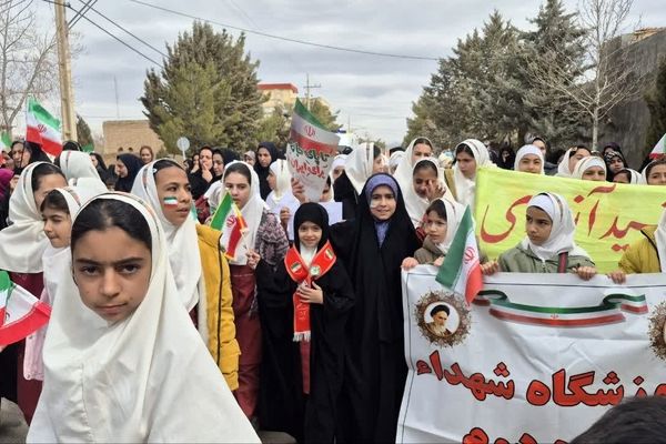 پیمان دانش‌آموزان با آرمان‌های انقلاب