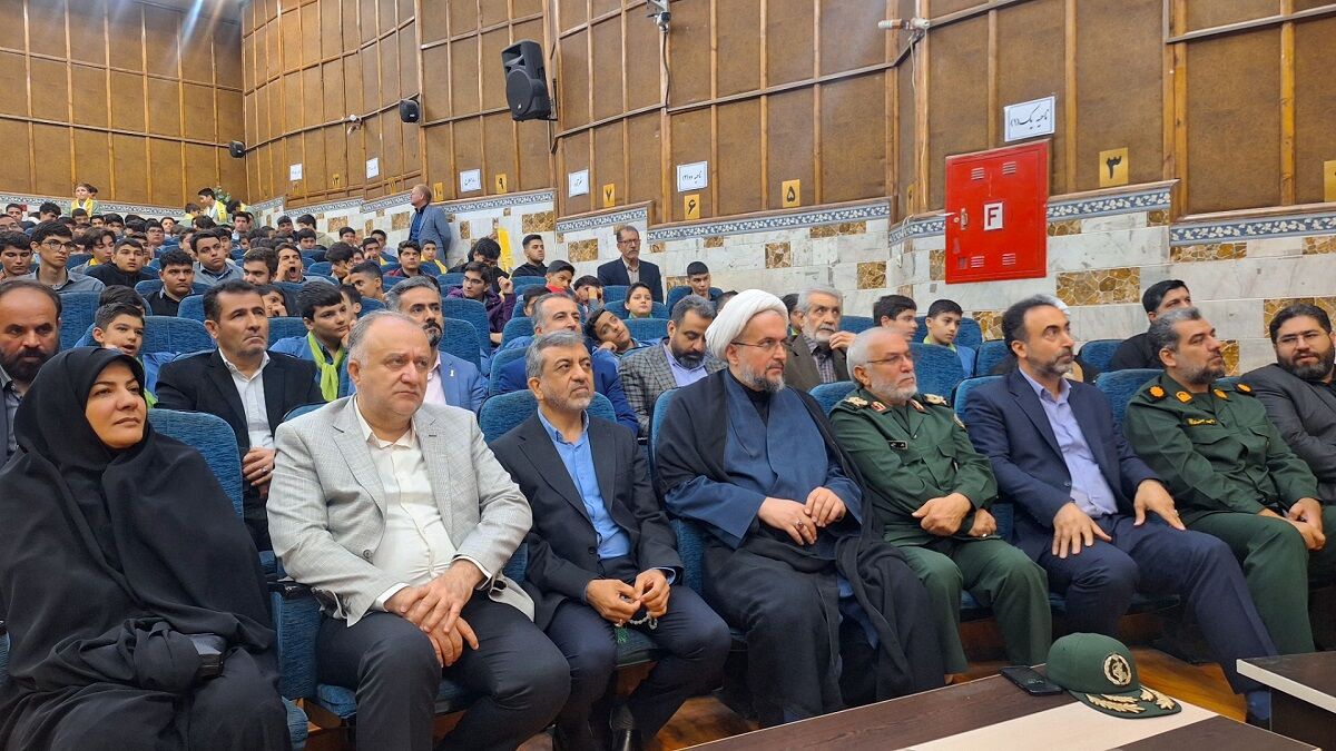 آیین گرامیداشت یاد و خاطره شهید فهمیده و ۳۶هزار شهید دانش‌آموز در کانون شهید فهمیده کرج