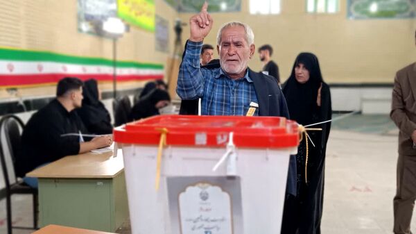 حضور مردم  یاسوج پای صندوق‌های رأی