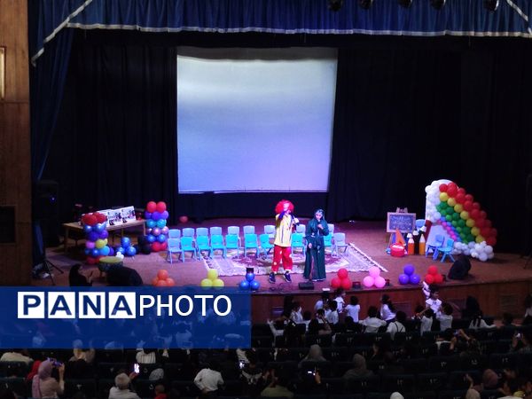 جشن باشکوه فارغ‌ التحصیلی نوگلان رنگین کمان کاشمر