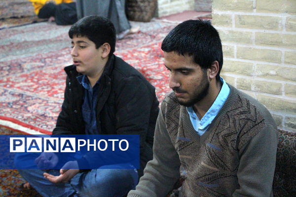 حال و هوای دانش‌آموزان یزدی در اعتکاف دانه‌های امید