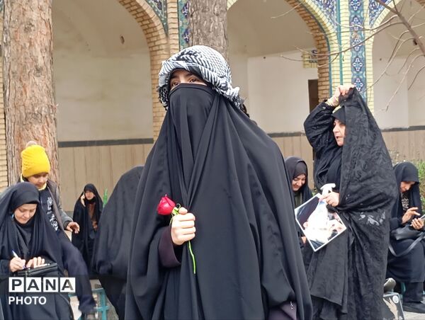 وداع با پیکر مطهر شهید فرشاد بنام در گلزار شهدا نیشابور 