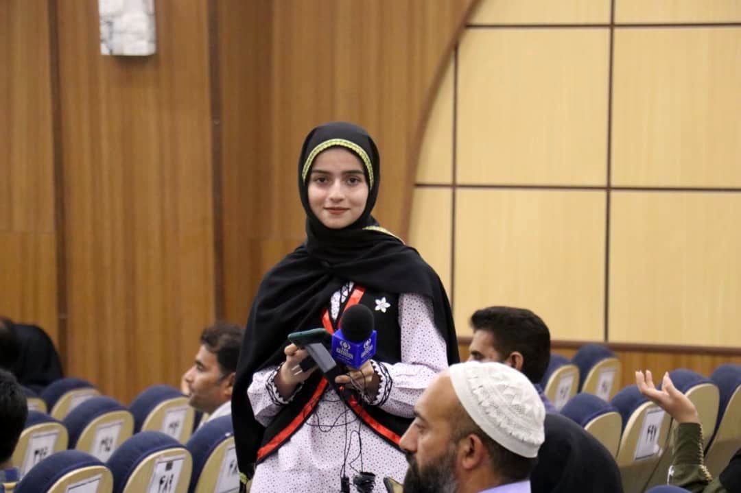 علاقه به گویندگی، مسیر موفقیت مرا هموار کرد  