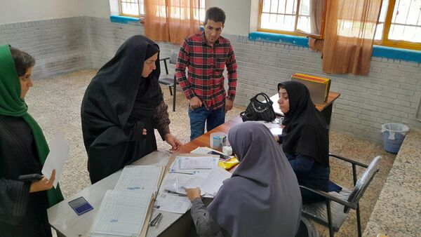 هدایت تحصیلی دانش آموزان پایه نهم دبیرستان میثاق منطقه تبادکان مشهد