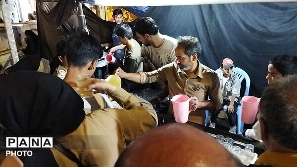 موکب شهدای روستای آهوان در نود و هشتمین شب از اجتماعات مردمی 