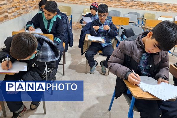 اولین جشنواره رقابت‌های علمی - مهارتی سفیران سلامت دانش‌آموزی در ناحیه دو شهرری 