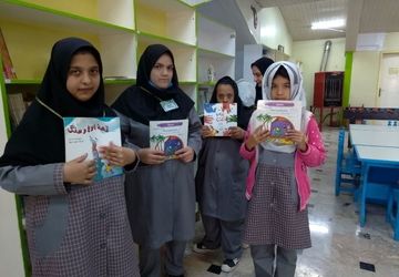 بازدید دانش‌آموزان آموزشگاه ولایت شهرستان فریمان از کتابخانه کانون پرورش فکری کودکان و نوجوانان