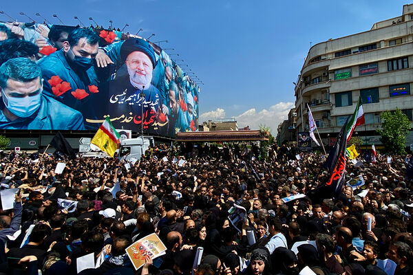 مراسم تشییع پیکر شهدای خدمت در تهران