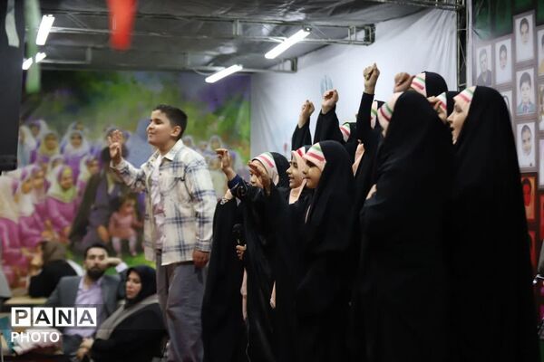 حضور مدیرکل آموزش و پرورش آذربایجان شرقی در هشتادوهشتمین تجمع شبانه‌روزی میدان ساعت
