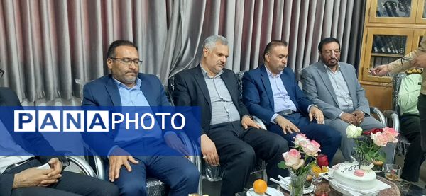 آیین نمادین «سپاس معلم »در ناحیه یک شهرکرد 