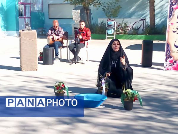 تئاتر خیابانی ارتفاعات الله اکبر در دبیرستان فاطمیه