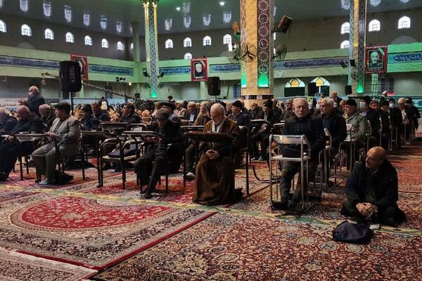 طنین انداز شدن اولین دعای ندبه در مصلی اسلامشهر