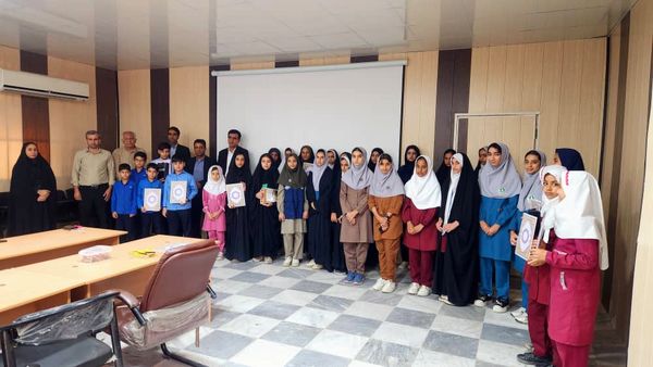 مراسم تقدیر از دانش‌‌آموزان فعال خبرگزاری پانا در میناب