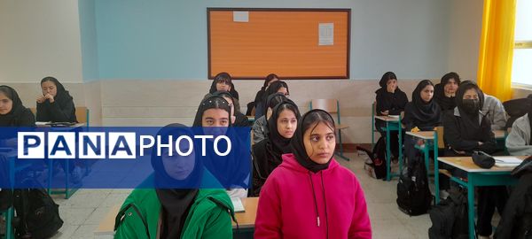 برگزاری جلسه هدایت تحصیلی برای دانش‌آموزان دبیرستان فرزانگان استعداد درخشان ملارد