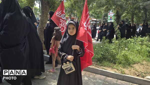 حضور پرشور جاماندگان در پیاده‌روی اربعین حسینی در شهر فارسان 