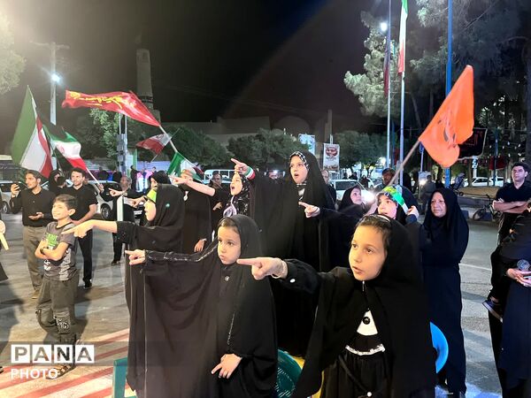 حضور نوجوانان ابرکوهی در یکصد و هشتمین شب تجمعات