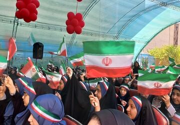 آیین نمادین نواختن زنگ آغاز سال تحصیلی جدید برگزار شد