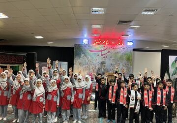 یادواره رهبر شهید امت و شهدای دبستان شجره طیبه میناب در شهرستان تربت جام