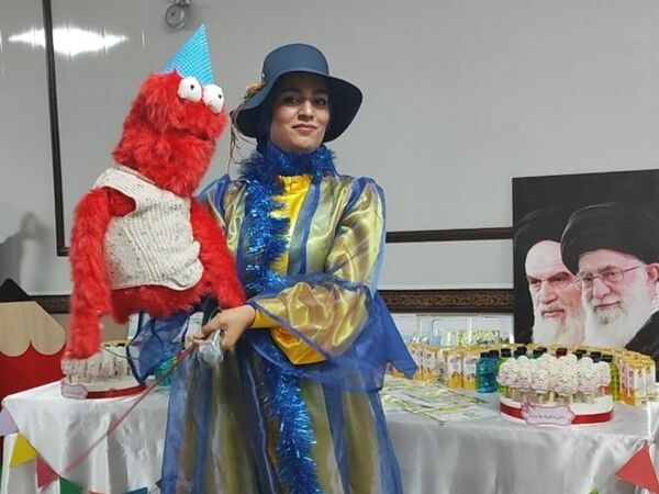 آیین جشن شکوفه‌ها در دبستان شاهد شهید بهنام محمدی ناحیه 2 کرج 