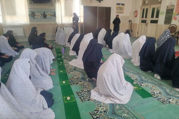 نماز در آموزشگاه فرشتگان، کلید خوش شانسی روزانه